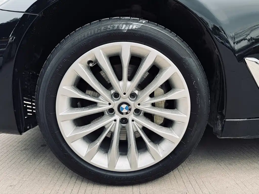 BMW 5 Series 2018 facelift 530Li leading model luxury package купить на сайте DeffCars