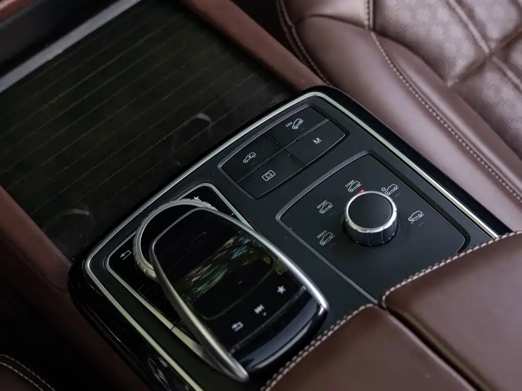 Mercedes-Benz GLS 2018 facelift GLS 400 4MATIC luxury model купить на сайте DeffCars