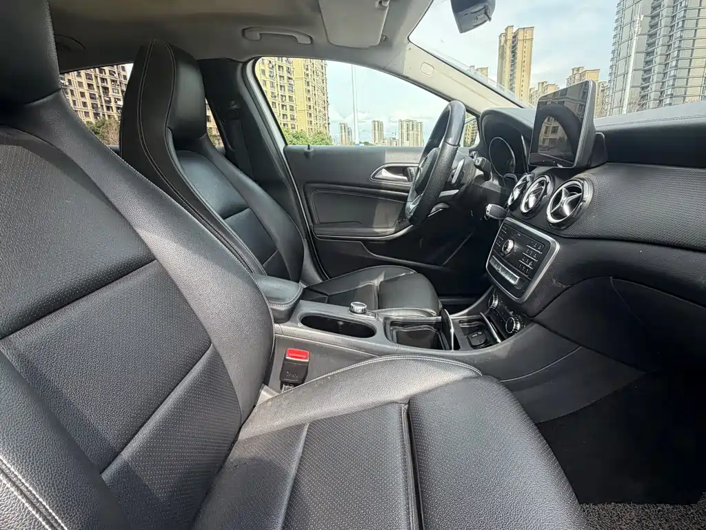 Mercedes-Benz GLA 2019 GLA 200 Fashion Model купить на сайте DeffCars
