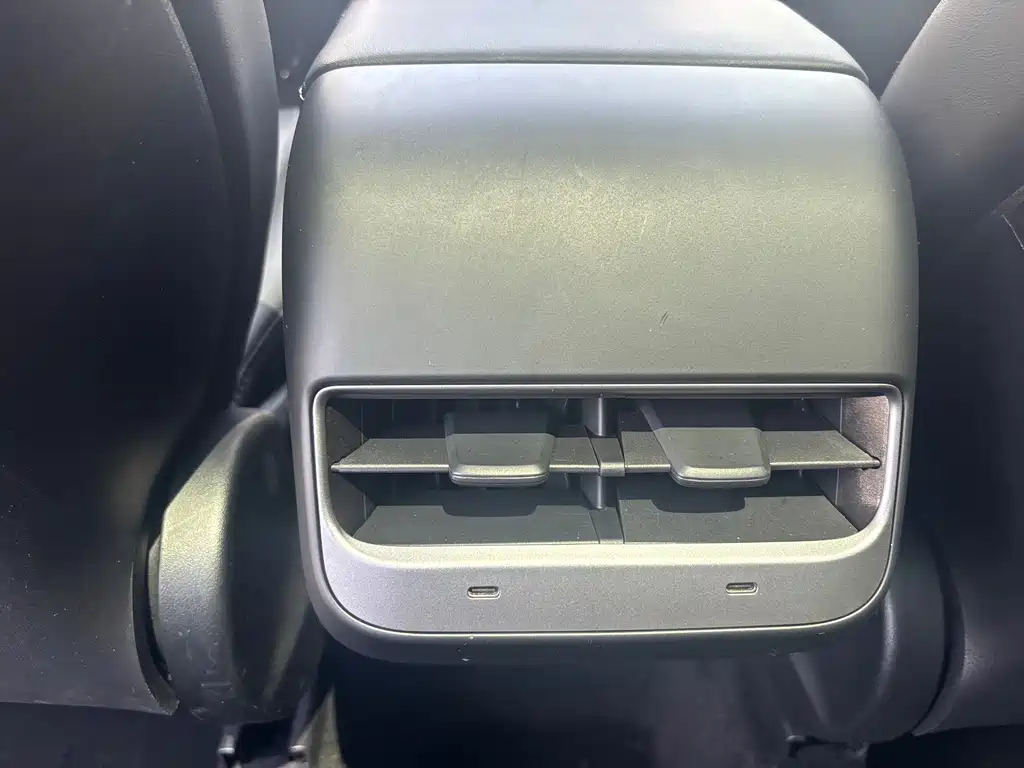 Model Y 2023 rear-wheel drive version купить на сайте DeffCars