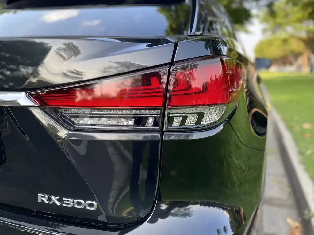 Lexus RX 2020款 改款 300 四驱典雅版 купить на сайте DeffCars