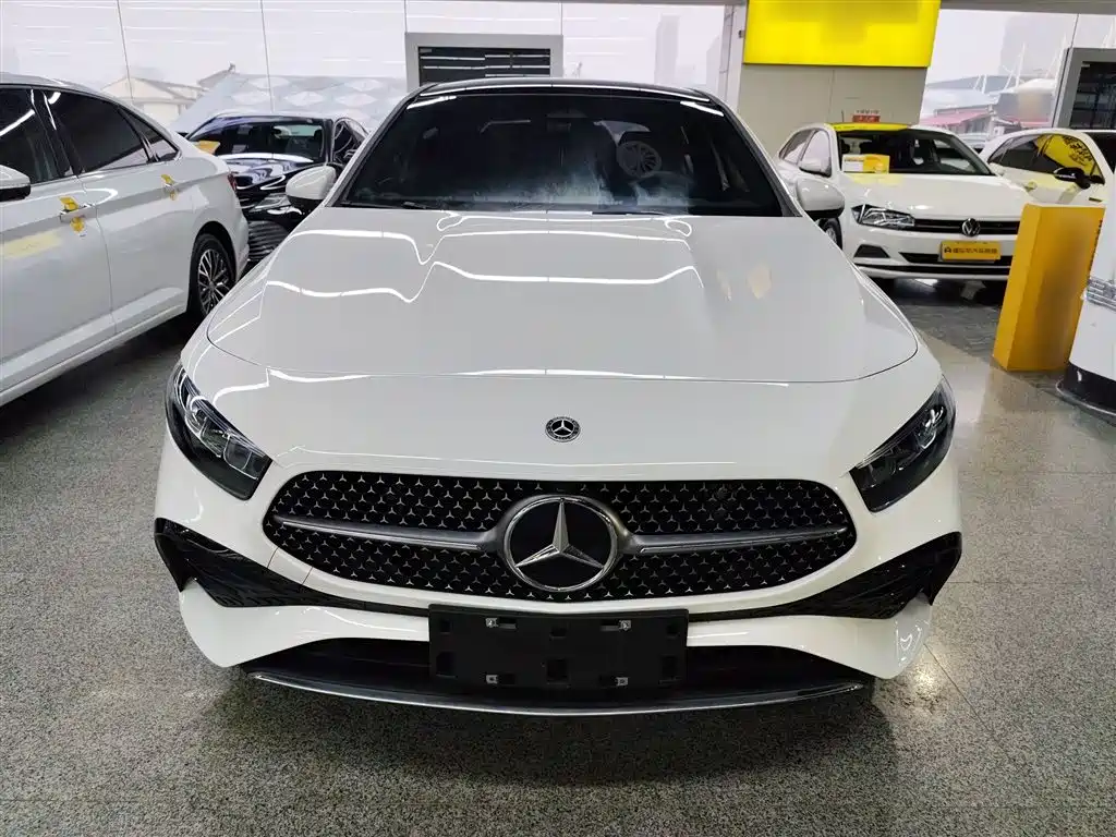 Mercedes-Benz A-Class 2024 A 200 L Fashion купить на сайте DeffCars