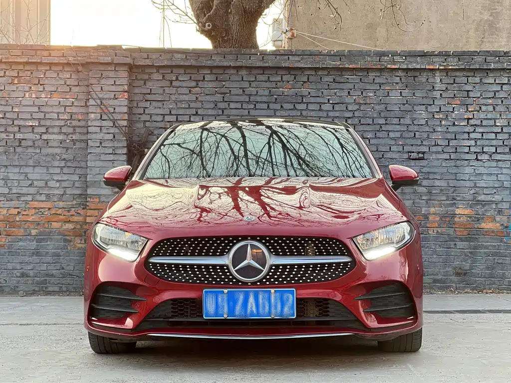 Mercedes-Benz A-Class 2019 A 180 L Sports Sedan купить на сайте DeffCars