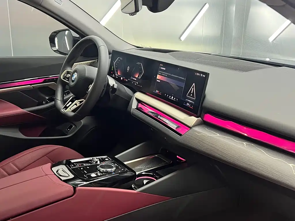 BMW 5 Series 2025 530Li Exclusive M Sports Package купить на сайте DeffCars