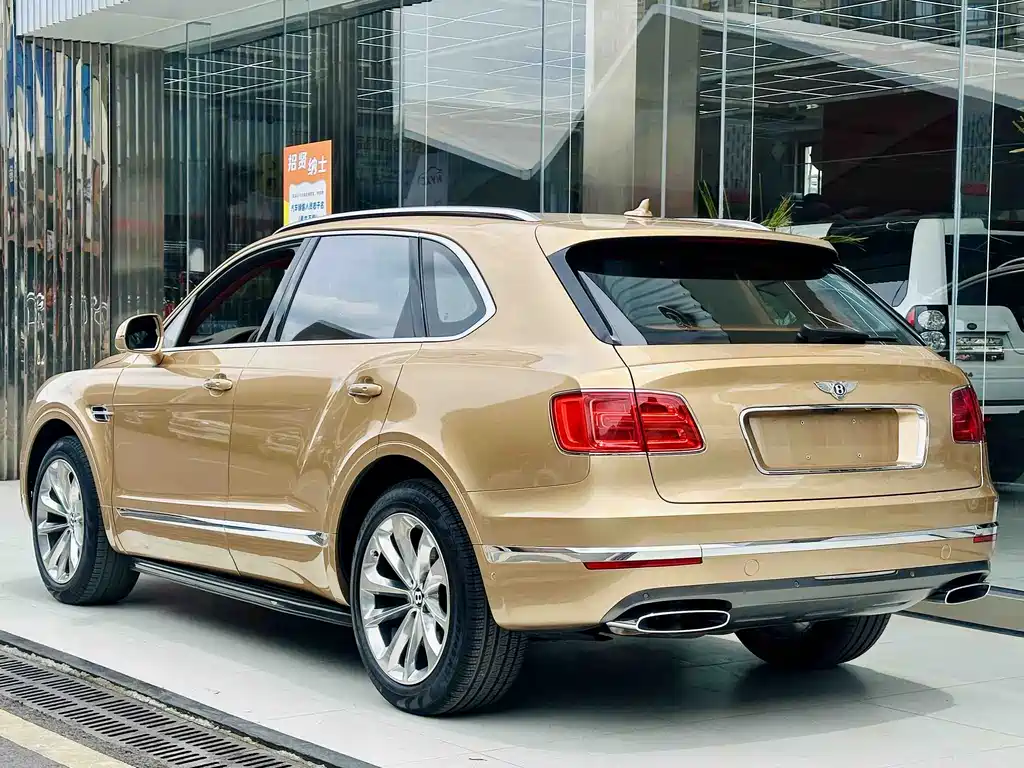 Bentayga 2017 6.0T Standard Edition купить на сайте DeffCars
