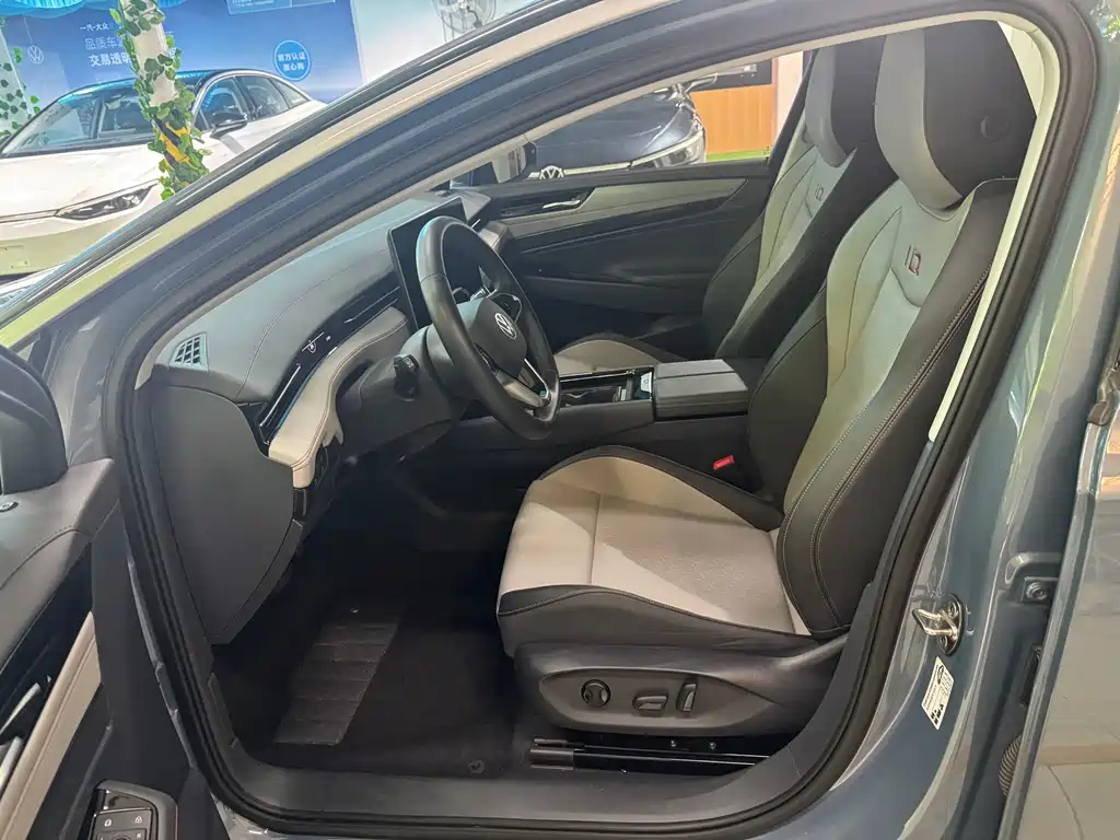 Volkswagen ID.7 VIZZION 2024 AIR купить на сайте DeffCars