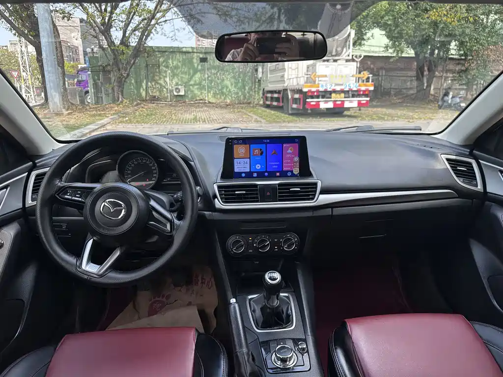 Mazda3 Angkesela 2017 Sedan 1.5L Manual Comfort Type National VI купить на сайте DeffCars
