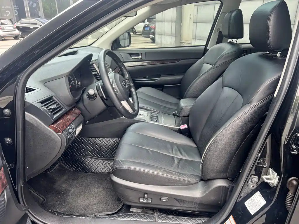Outback 2012 2.5i Deluxe Navigation Edition купить на сайте DeffCars