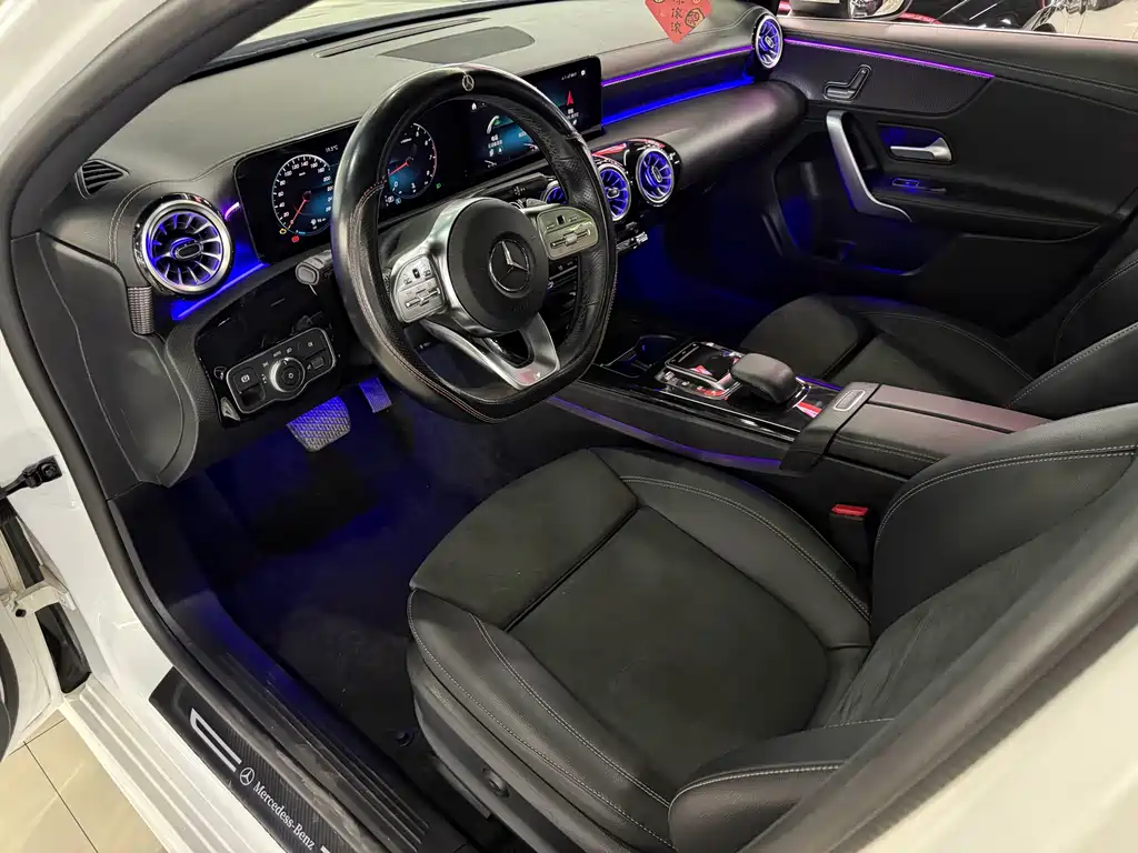 Mercedes-Benz A-Class 2022 Facelift Three A 200 L Sports Sedan Fashionable купить на сайте DeffCars