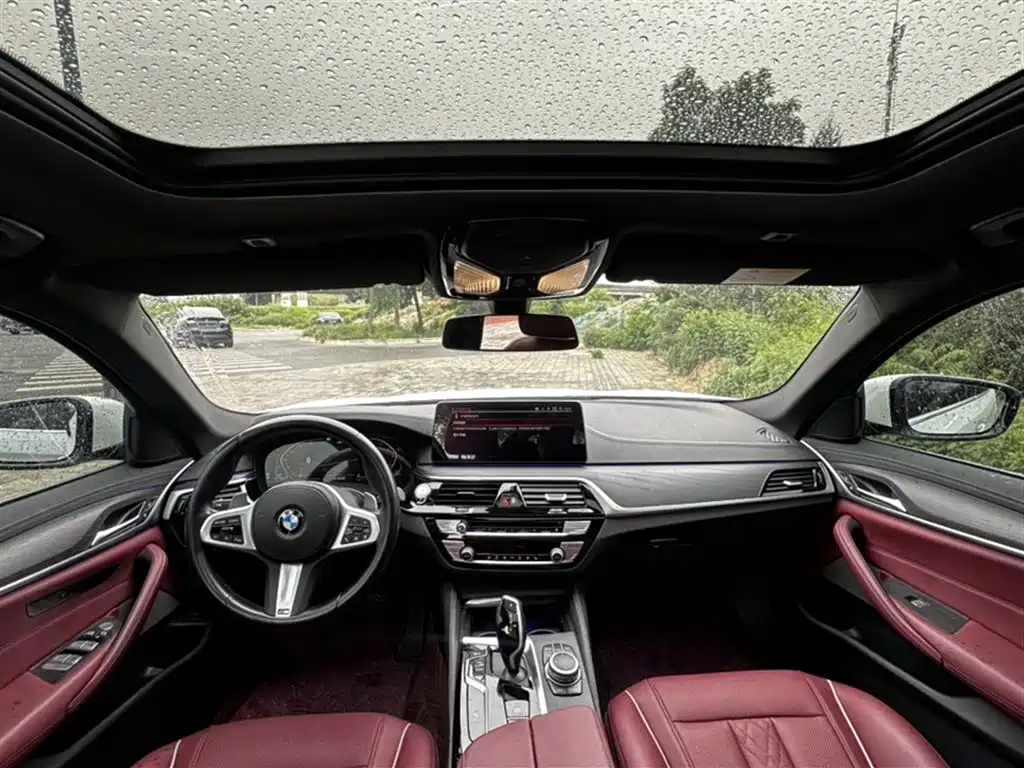 BMW 5 Series 2022 facelift 530Li leading M sports package купить на сайте DeffCars