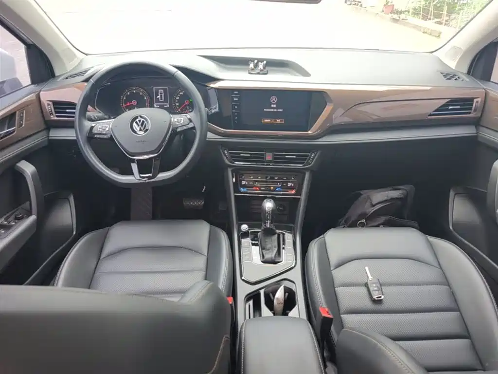 Tuyue 2021 330TSI four-wheel drive luxury version PLUS купить на сайте DeffCars