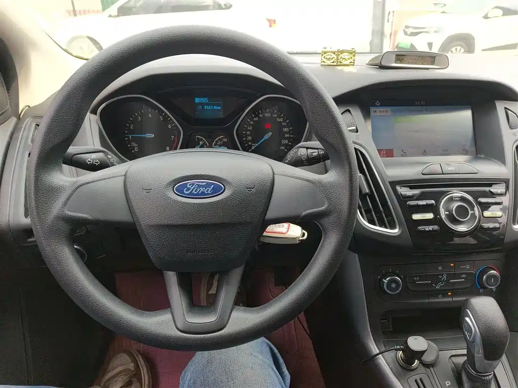 Focus 2018 hatchback classic 1.6L automatic comfort smart mobility version купить на сайте DeffCars