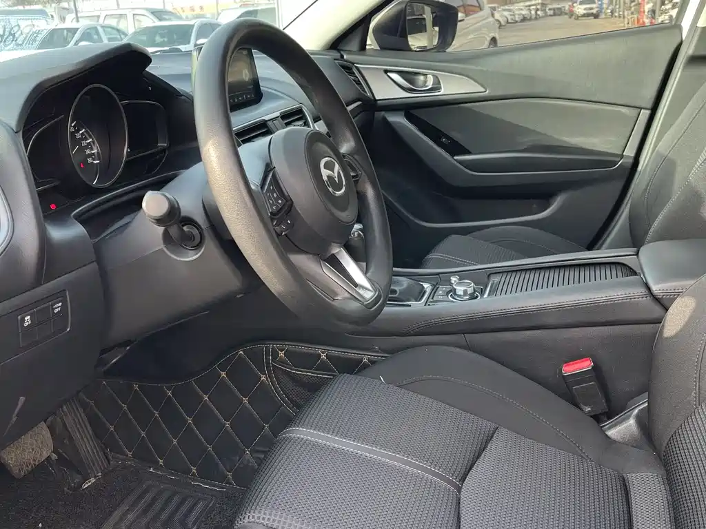 Mazda3 Angkesela 2017 sedan 1.5L automatic luxury model National V купить на сайте DeffCars