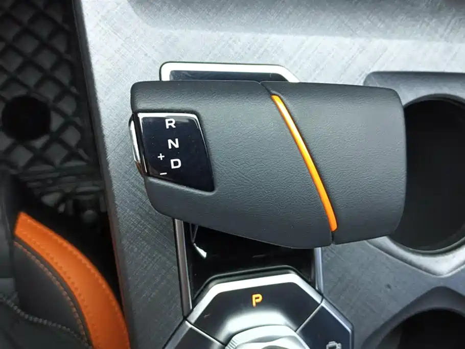 Changan UNI-V 2023 1.5T exclusive model купить на сайте DeffCars