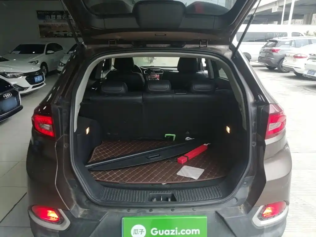Rui Teng (MG Motor GS) 2016 2.0TGI TST Deluxe Edition купить на сайте DeffCars