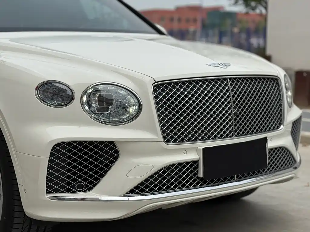 Bentayga 2021 4.0T V8 купить на сайте DeffCars