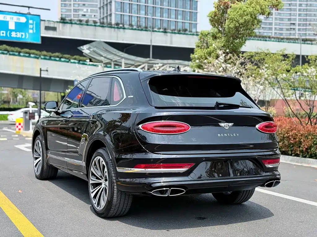 Bentayga 2021 4.0T V8 купить на сайте DeffCars