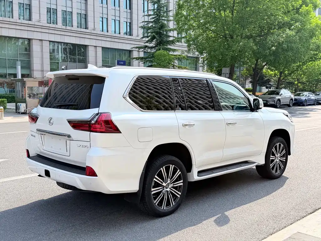 Lexus LX 2019 570 Premium Luxury Edition купить на сайте DeffCars