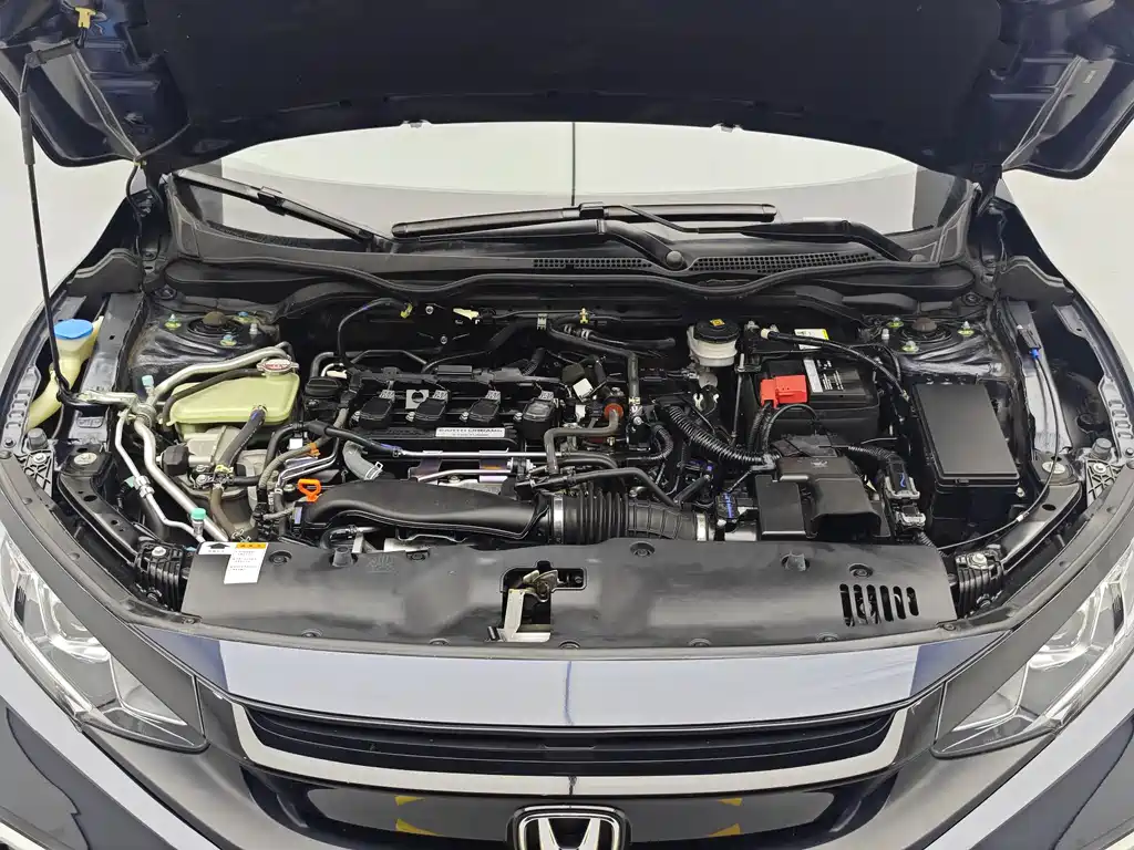 Civic 2019 220TURBO CVT Dynamic Edition National VI купить на сайте DeffCars