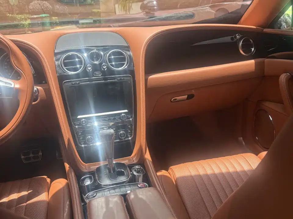 Flying Spur 2017 4.0T V8 Standard Edition купить на сайте DeffCars