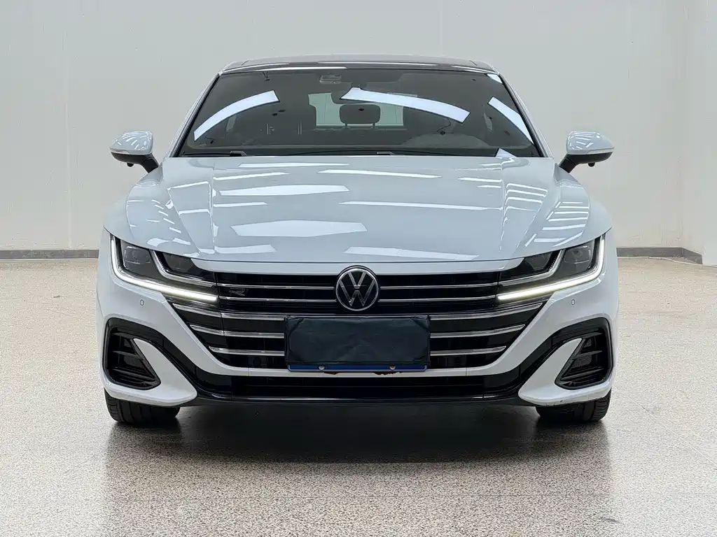 FAW-Volkswagen CC 2023 330TSI Dazzling Edition купить на сайте DeffCars