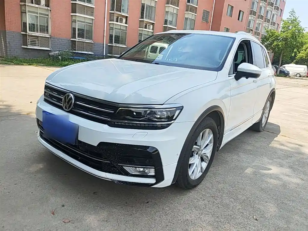 Tiguan 2017 280TSI two-wheel drive elite model купить на сайте DeffCars