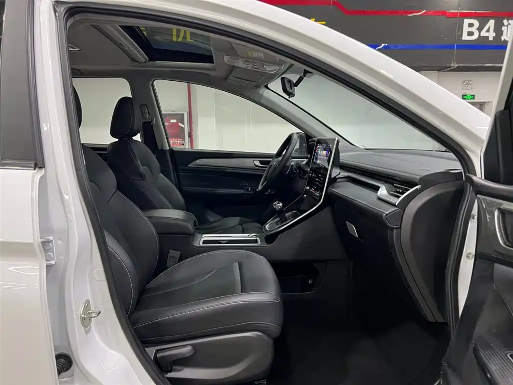 Haval M6 2021 PLUS 1.5T DCT luxury smart connected model купить на сайте DeffCars