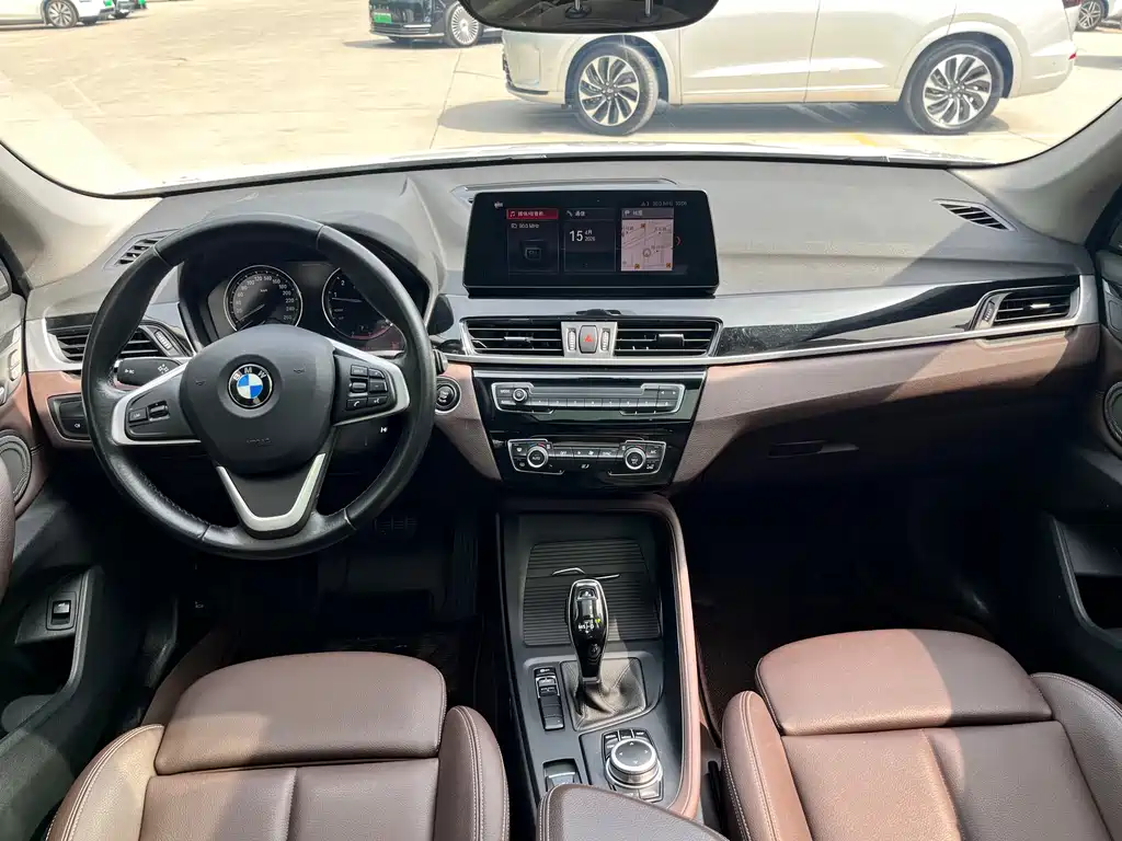 BMW X1 2020 sDrive25Li Leading Model купить на сайте DeffCars