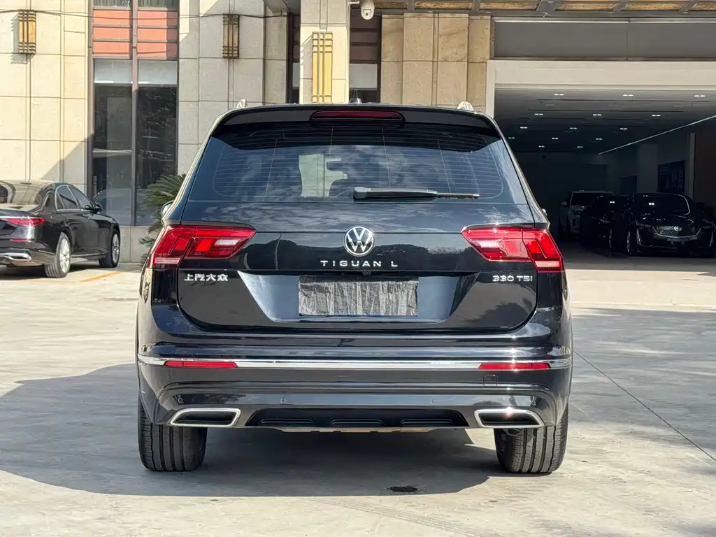 Tiguan L 2021 330TSI automatic two-wheel drive R-Line version купить на сайте DeffCars