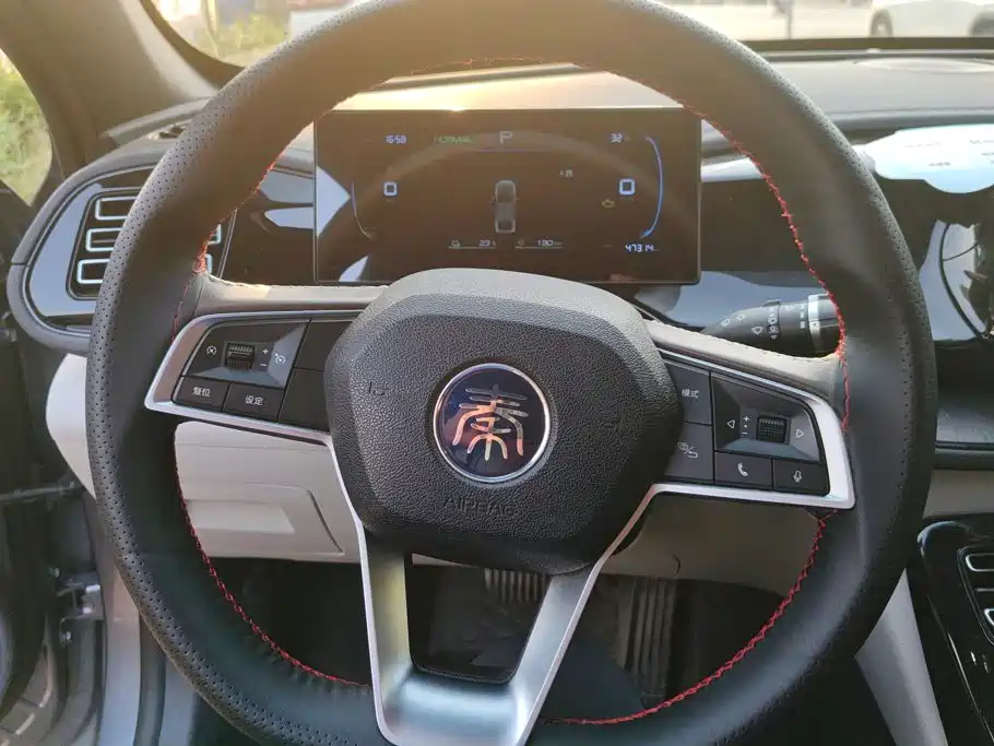 Qin PLUS 2024 Honor Edition DM-i 55KM Leading Model купить на сайте DeffCars