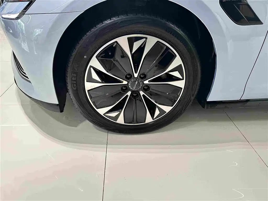 Seal 2022 550km standard range rear drive version premium model купить на сайте DeffCars