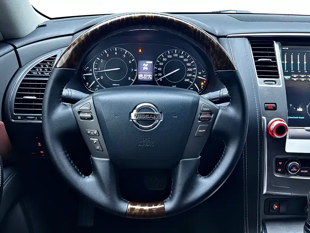 Patrol 2018 4.0L LinkedIn model купить на сайте DeffCars