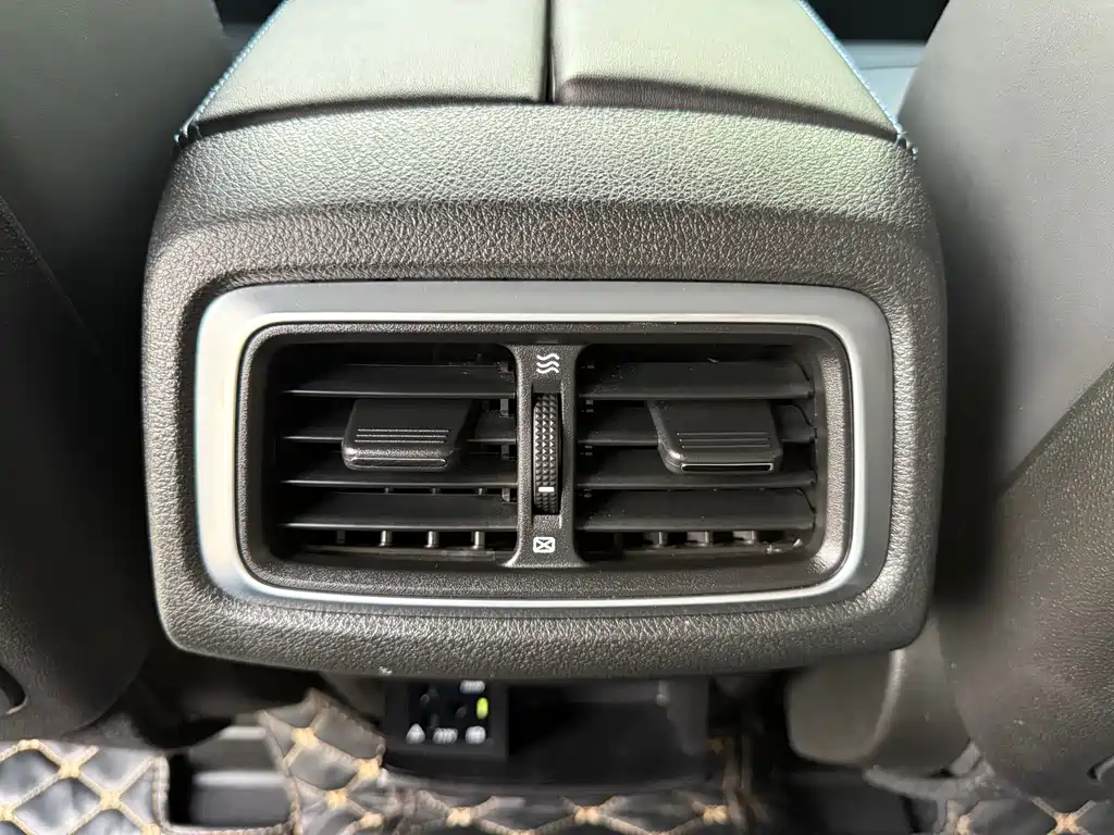 Beijing off-road BJ40 2023 2.0D automatic four-wheel drive Blade Hero Edition knight type (front and rear electronically controlled locks) купить на сайте DeffCars