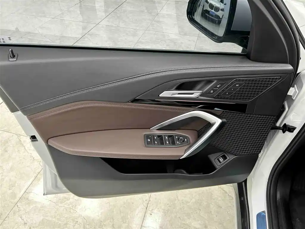 BMW X1 2023 sDrive20Li X Design Package купить на сайте DeffCars