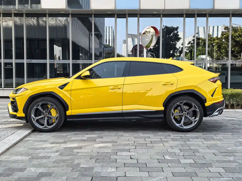Urus 2021 4.0T V8 купить на сайте DeffCars