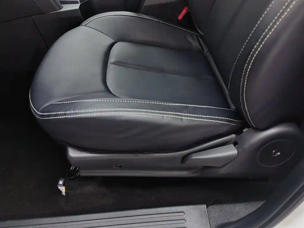 Yuhu 7 2020 2.0T diesel manual four-wheel drive comfort version short-axis National VI JX4D20A6L купить на сайте DeffCars