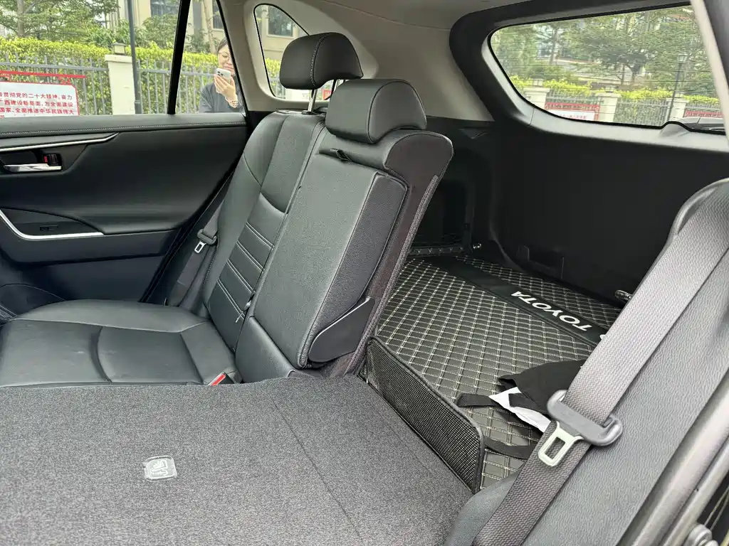 RAV4 Rongfang 2023 2.0L CVT two-wheel drive fashion Plus version купить на сайте DeffCars