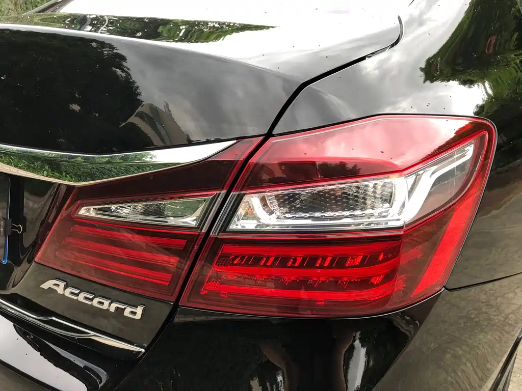 Accord 2016 2.0L Deluxe Edition купить на сайте DeffCars