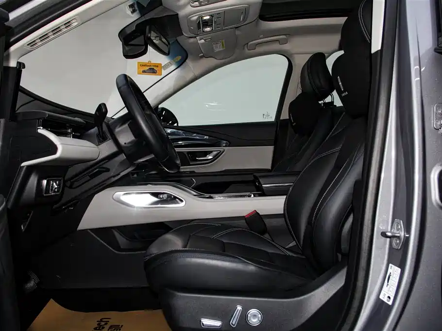 Voyager 2023 2.0T four-wheel drive premium version купить на сайте DeffCars