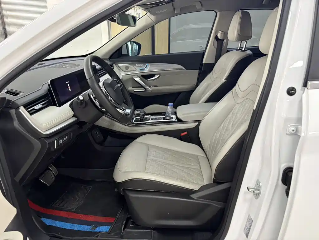 Jietu X70 PLUS 2023 2.0T DCT Powerful MAX 5-seater купить на сайте DeffCars