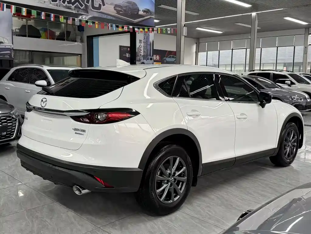 Mazda CX-4 2021 2.0L automatic two-wheel drive Blue Sky Vitality Edition купить на сайте DeffCars