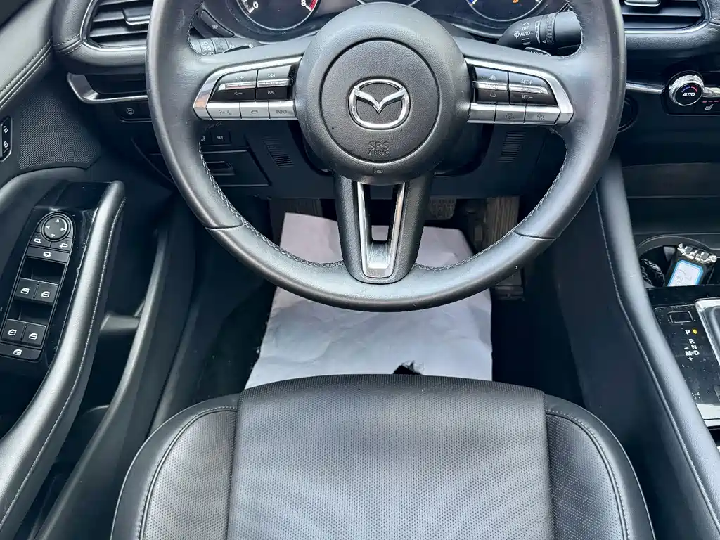 Mazda3 Angkesela 2021 2.0L Automatic Premium Edition купить на сайте DeffCars