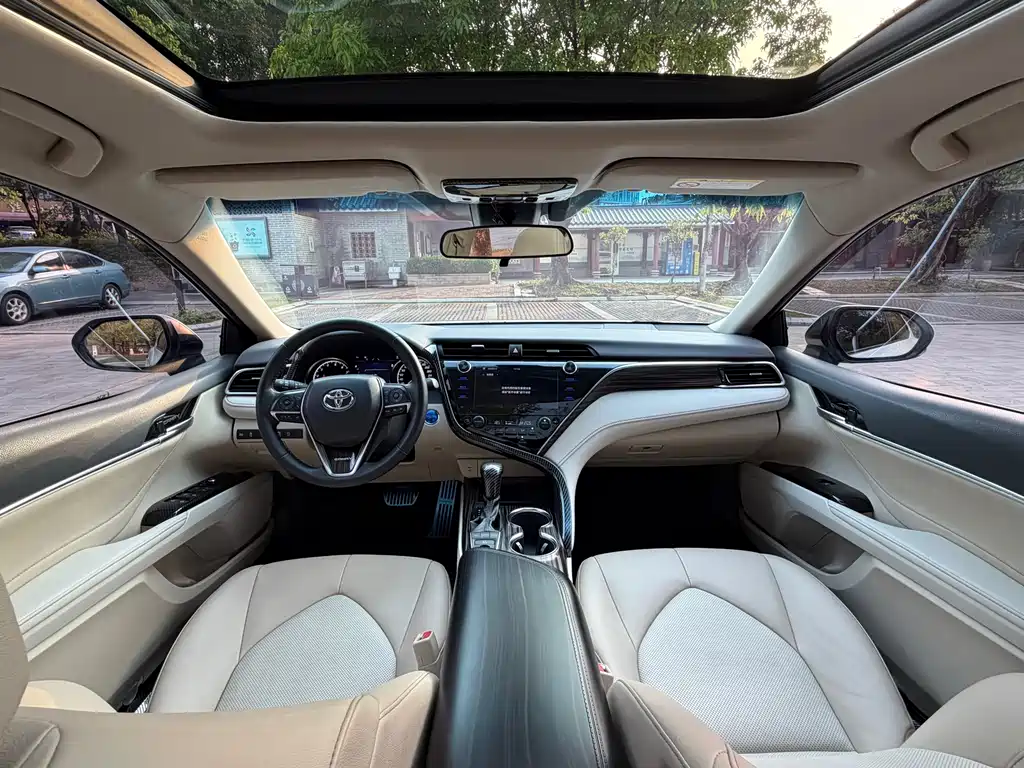Camry 2019 2.5G Deluxe Edition National V купить на сайте DeffCars