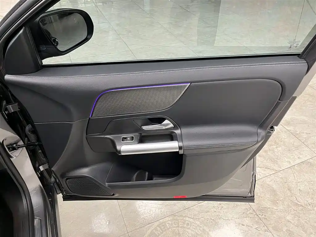 Mercedes-Benz GLA 2022 GLA 200 купить на сайте DeffCars