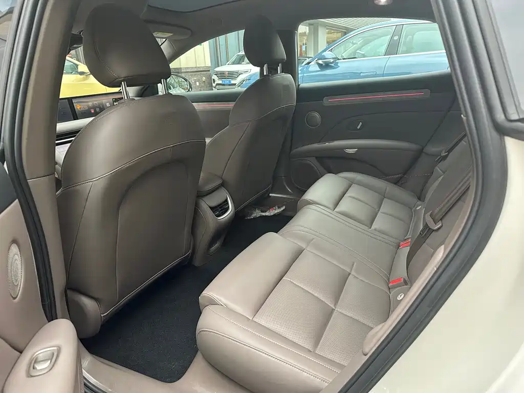 Zhiji L6 2025 Max+ купить на сайте DeffCars