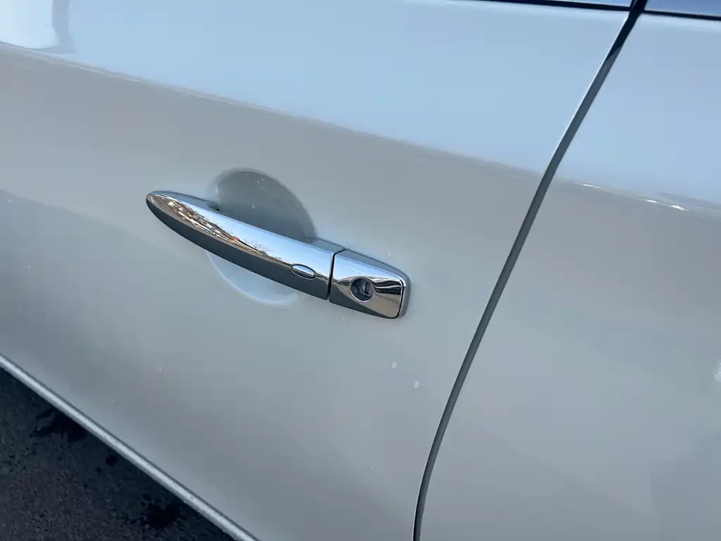 Sylphy 2018 1.6XV CVT Exclusive Edition купить на сайте DeffCars