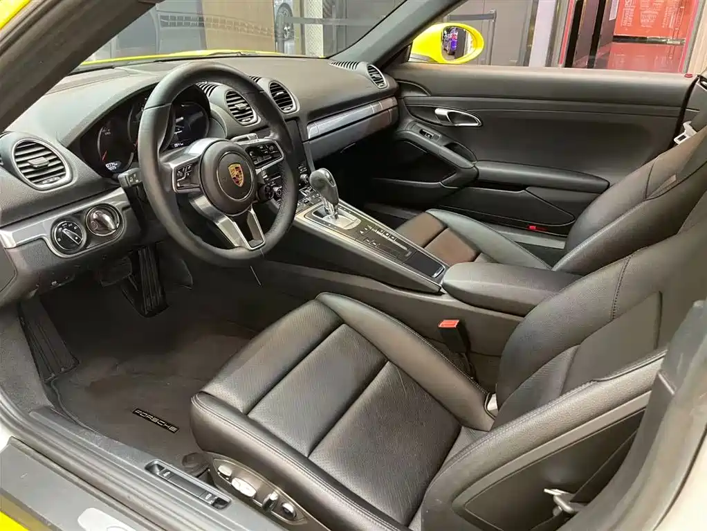 Porsche 718 2018 Cayman 2.0T купить на сайте DeffCars