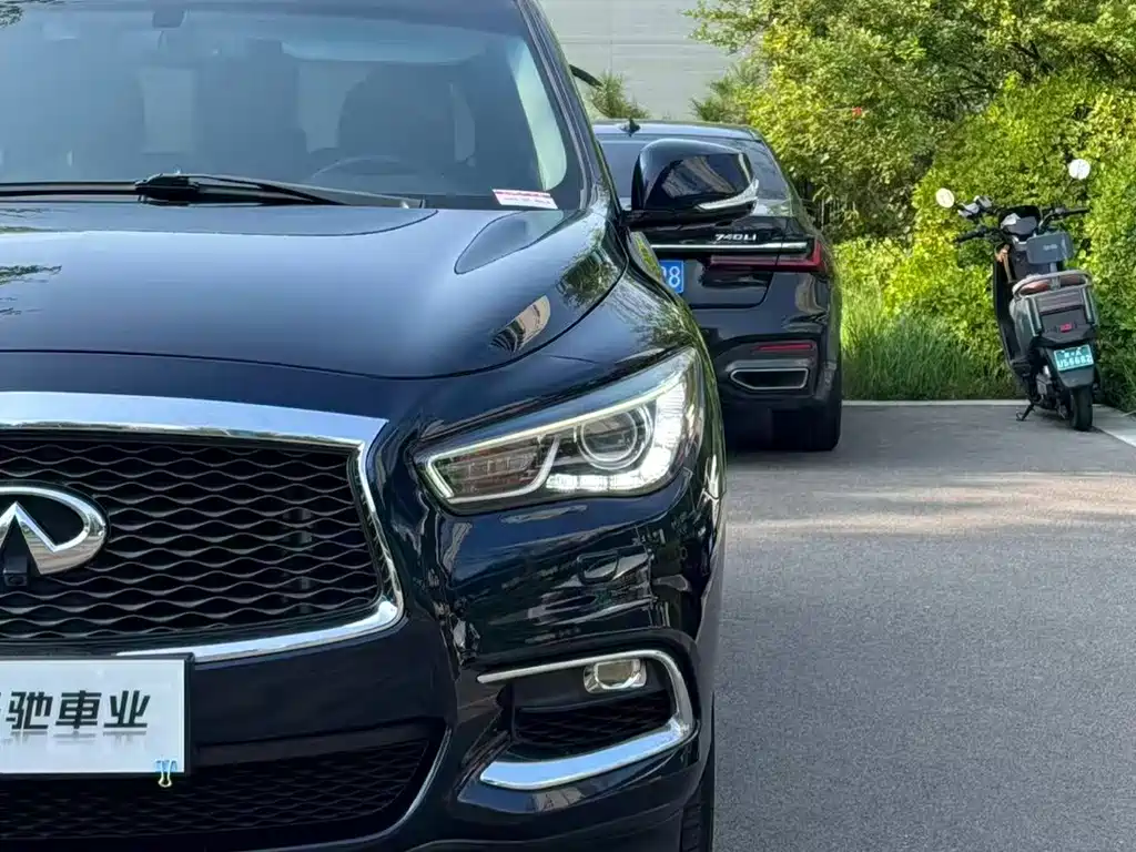 Infinity QX60 (импорт) 2016 2.5 S/C Hybrid 2WD Excellent Edition National V купить на сайте DeffCars