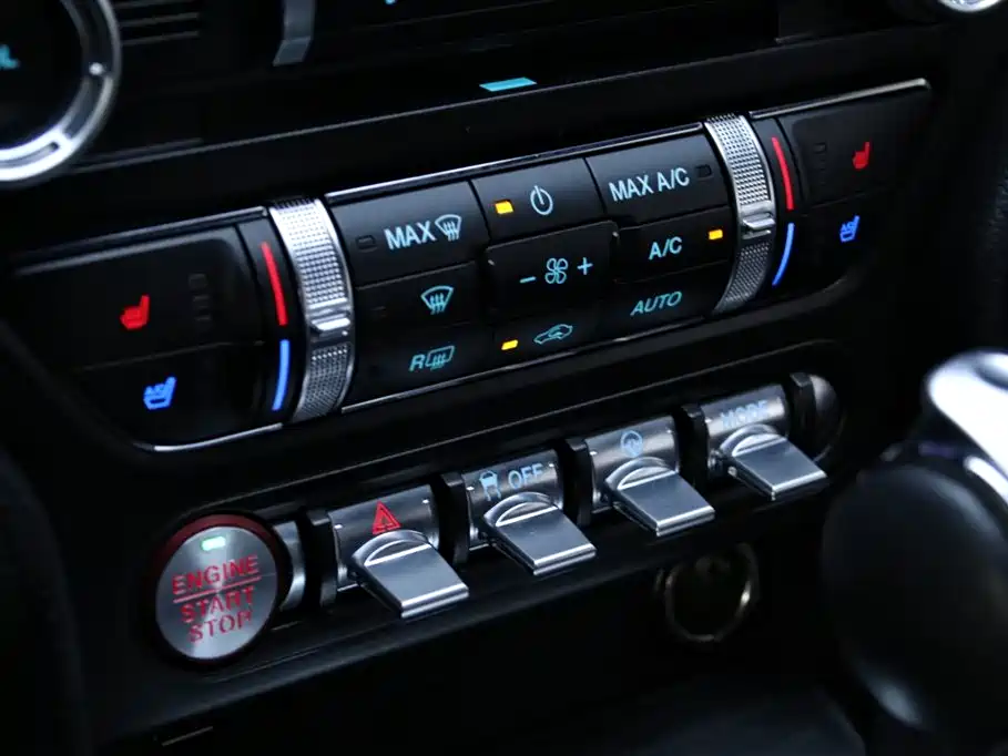 Mustang 2020 2.3L EcoBoost купить на сайте DeffCars