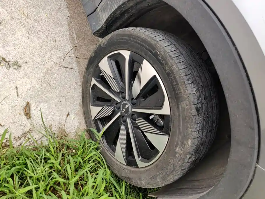Song PLUS New Energy 2025 DM-i 112KM Premium Model купить на сайте DeffCars